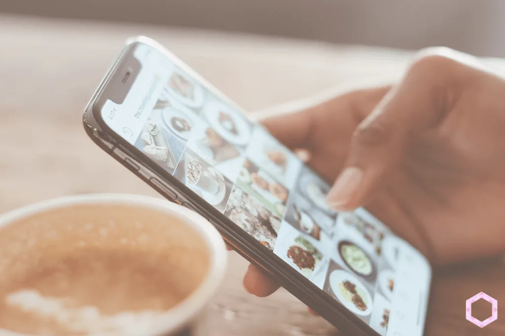 8 Fool-Proof Ways to Get FAMOUS on Instagram! www.Everythingabode.com #Instagramstar #Instagramtips #socialmediafame #socialmedia #Instafame #Instafamous #marketing #writing #descriptions 