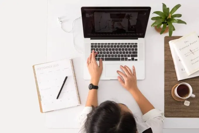 8 of the easiest side jobs to make extra money fast - Everything Abode