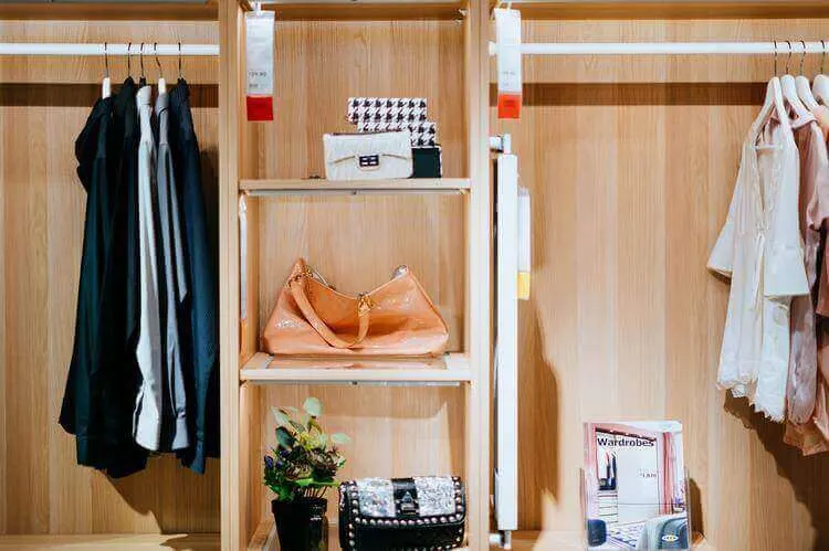 5 ways to reorganize your closet - Everything ABode