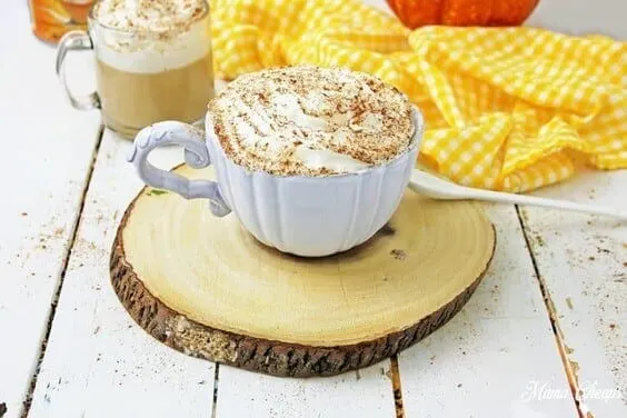 Easy Homemade Pumpkin Spice Latte Recipe via @everythingabode