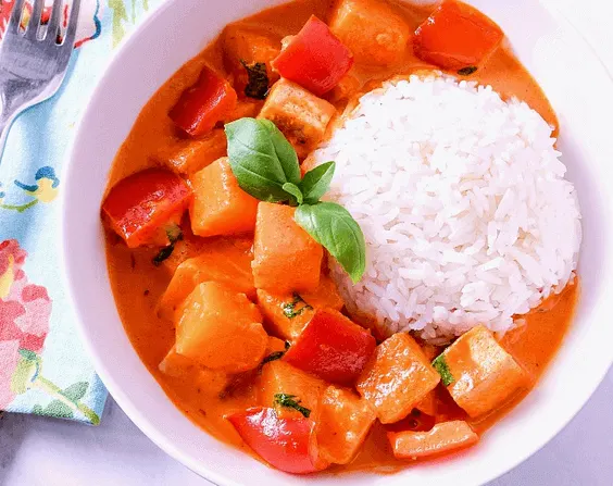 Easy Pumpkin Curry via @everythingabode