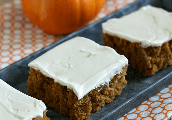 Gluten-free Pumpkin Bars via @everythingabode