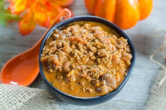 Instant Pot Pumpkin Chili via @everythingabode