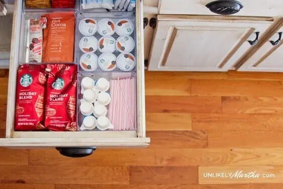 ORGANIZE YOUR DRAWERS WITH PLASTIC DRAWER ORGANIZERS