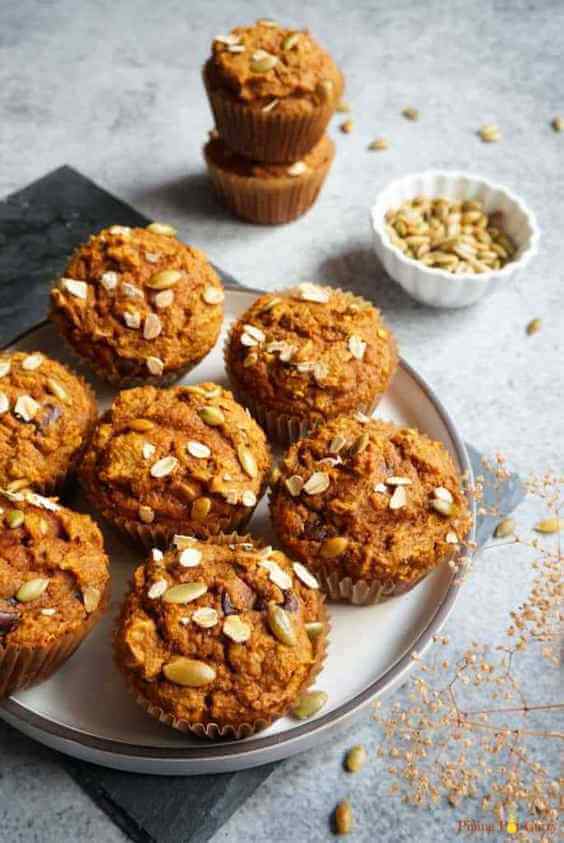 Whole Wheat Pumpkin Oatmeal Muffins via @everythingabode