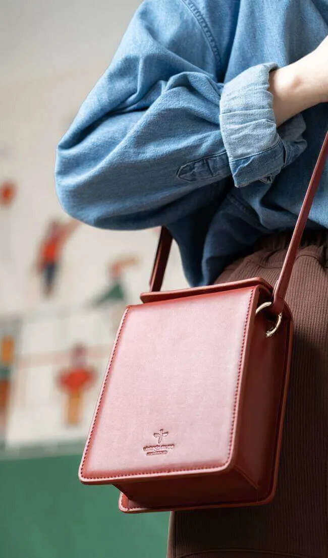 20 Tiny Ways That'll Make Your Wardrobe Look More Expensive - sturdier bags fashion tip - Everything Abode