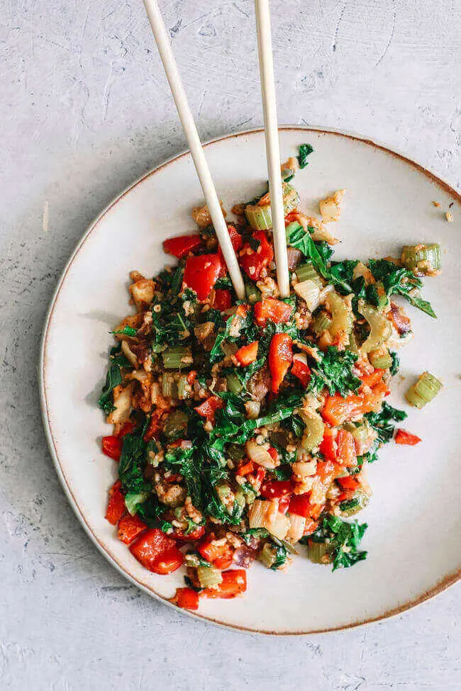 8 Food Habits That’ll Help You Stay Slim - keep to a consistent meal routine - Everything Abode