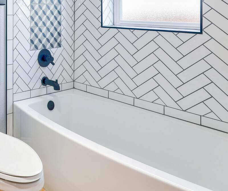Get rid of bathtub mildew - Everything Abode