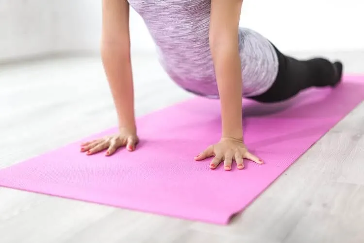 The Best Stomach Exercises For a Flat Tummy At Home! -- Everything Abode