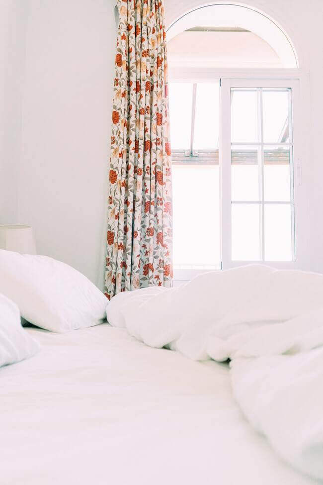 10 Habits That'll Help You Create a Powerful Morning Routine -- make your bed - Everything Abode