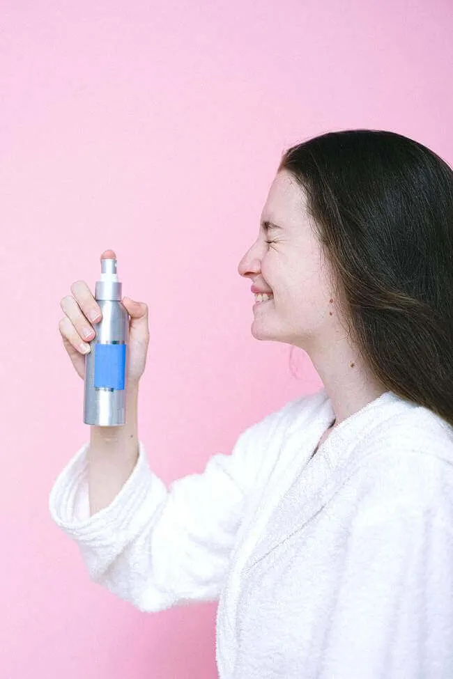 Easy DIY Two-Ingredient Face Spray. beauty hacks for women