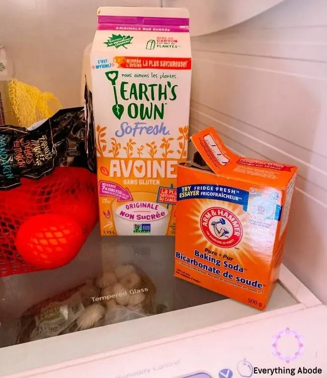 place baking soda in fridge to keep your home smell good