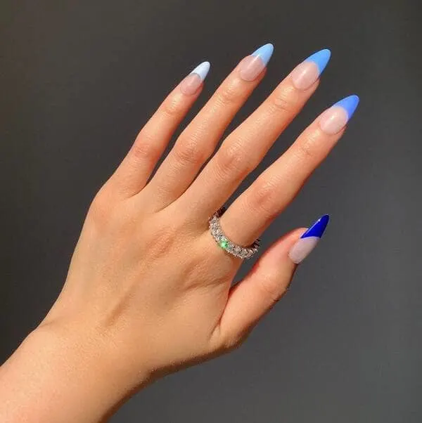 Five tone blue ombre french tip