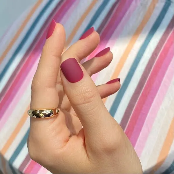 red wine matte short square nails
