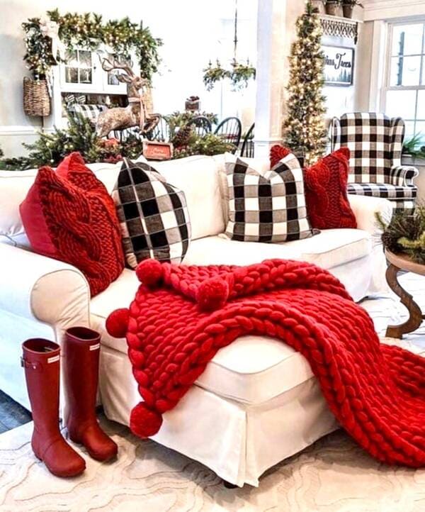 Red Chunky knit blanket with Merino wool and Pom poms