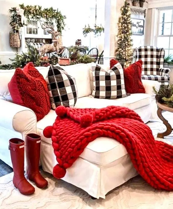 Red Chunky knit blanket with Merino wool and Pom poms