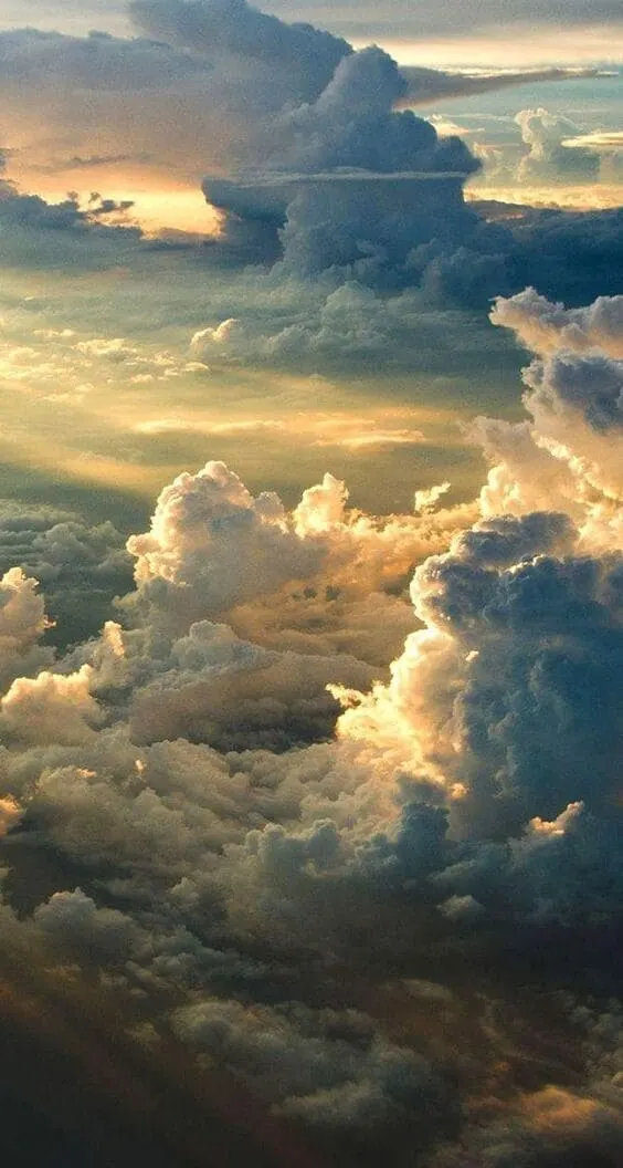 50+ Cloud Aesthetic Wallpapers For iPhone (2022 List) - Everything Abode