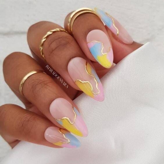 Gold Detailing Spring nails