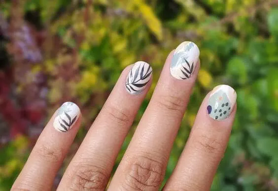 Abstract Floral Nail Wraps