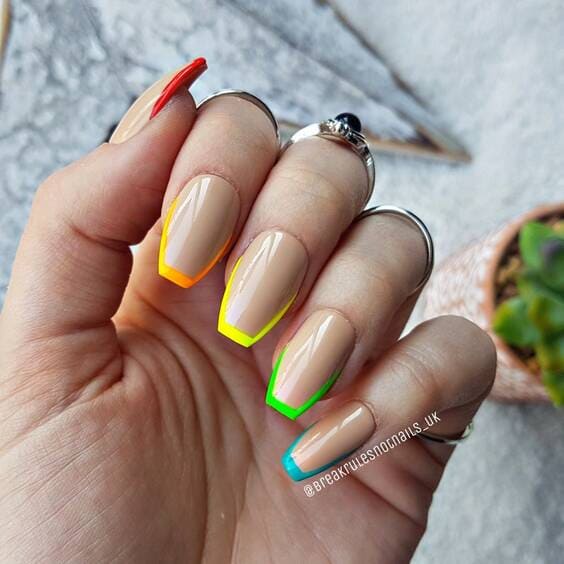 Spring rainbow nail tips.