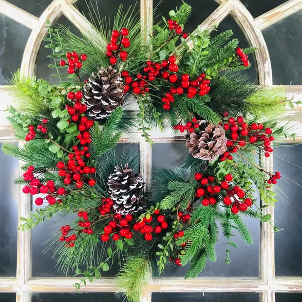 Faux Berry Polyester 24'' Wreath