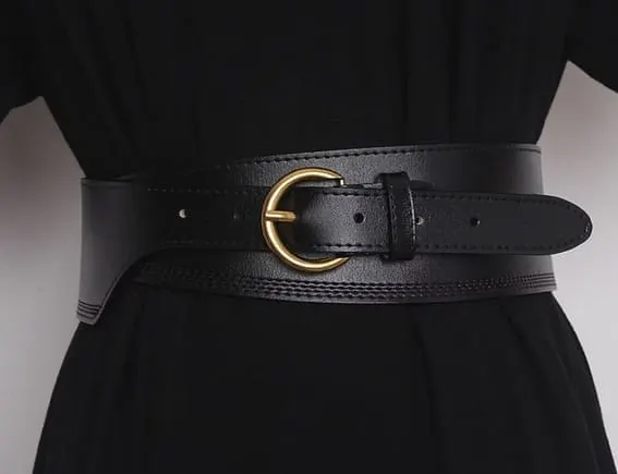 Wear waist-cinching belts can make women appear slimmer in fashion