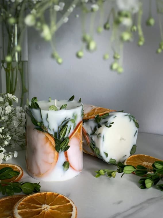 VRcandle, handmade white candles with fresh fruit