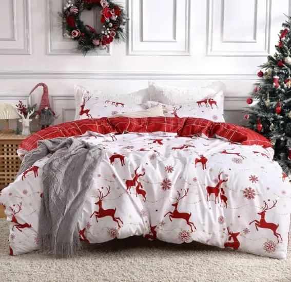 Queen-size Christmas duvet cover with a reversible reindeer design.