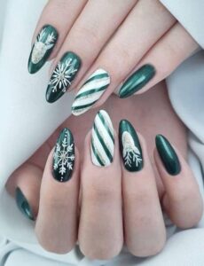 23+ Gorgeous Christmas Nails For Short Nails - Everything Abode