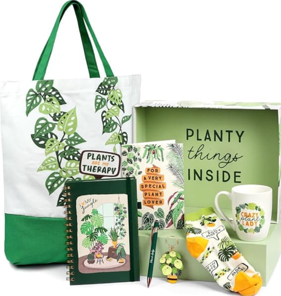 A comprehensive gift set catering to the ultimate plant enthusiast.