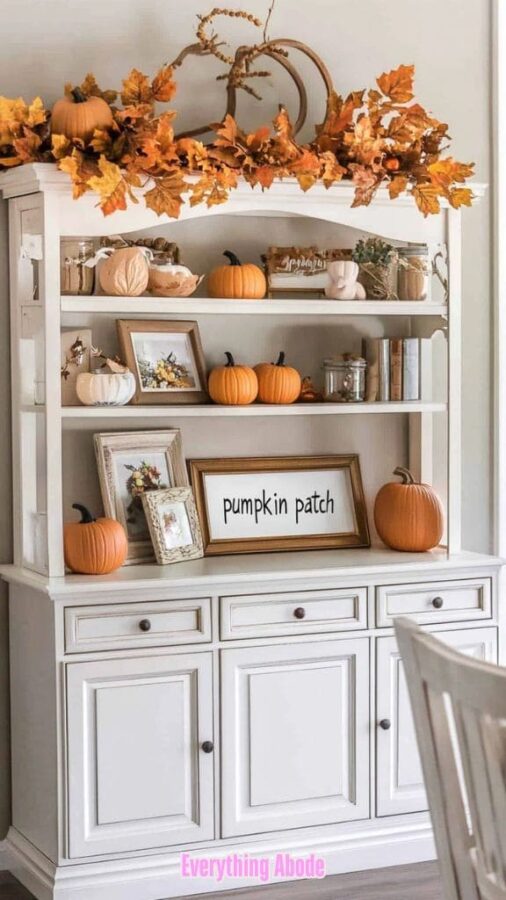 25+ Beautiful Fall Garland Ideas to Bring Seasonal Charm Into Your Home - Everything Abode